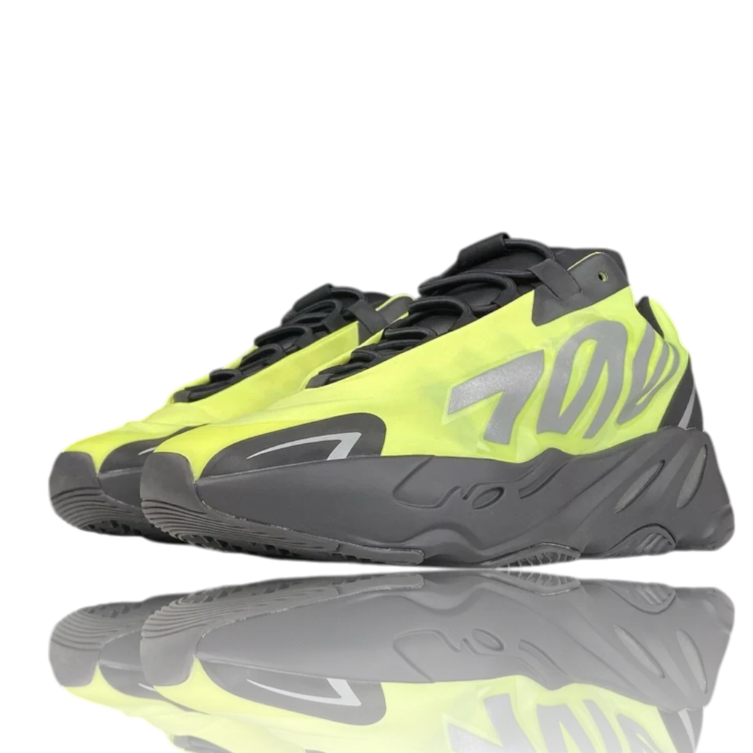 Yzy 700 MNVN 'Phosphor'