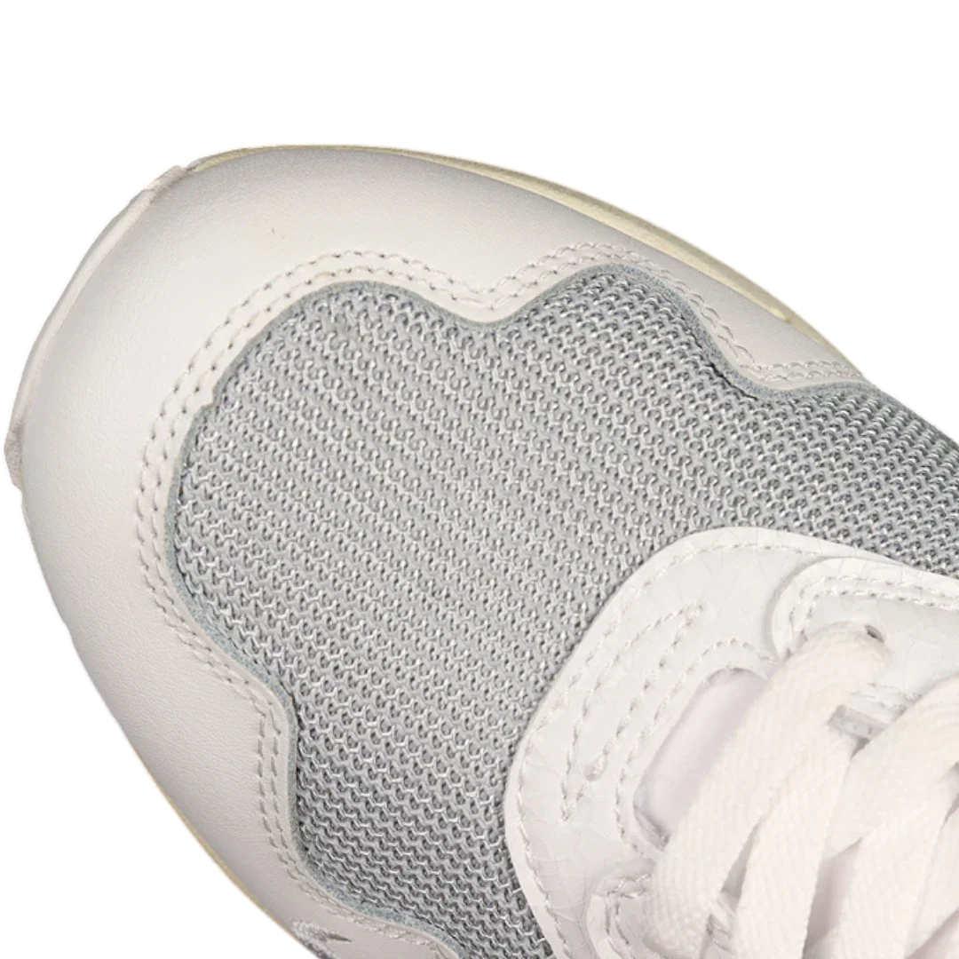 AM1 x Patta 'Waves White'
