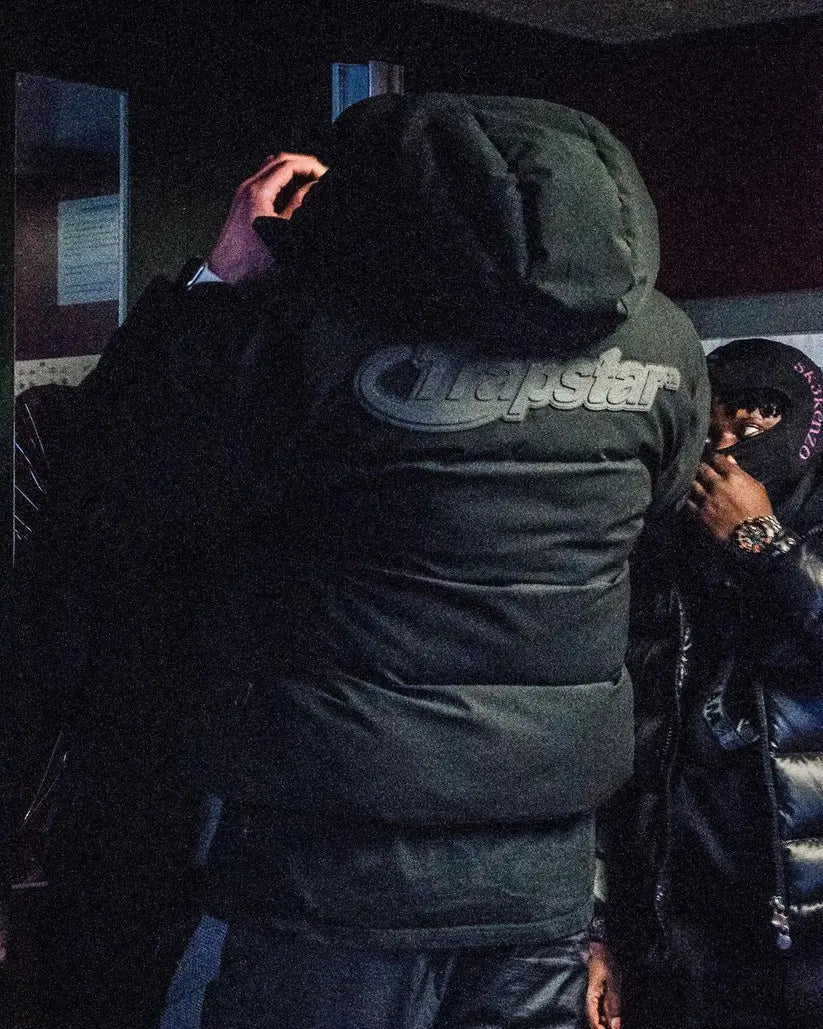 Trapstar Hyperdrive Technical Puffer Jacket - (BLACK/WHITE) Wreps