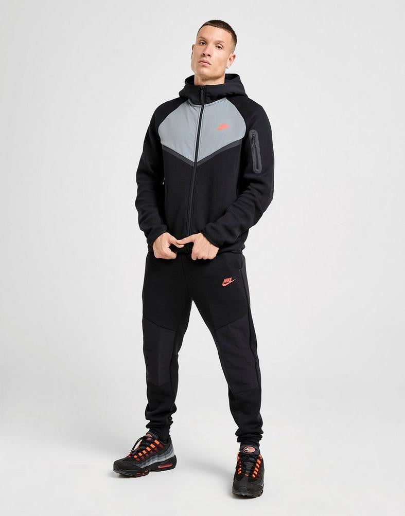 Tech Fleece Tracksuit - Black & Dark Smoke Grey