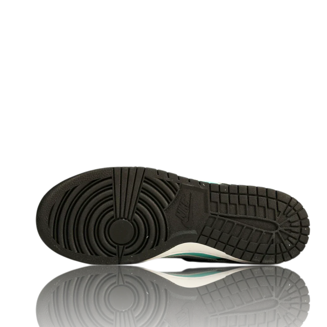 Diamond Supply Co. x SB Dnk Low